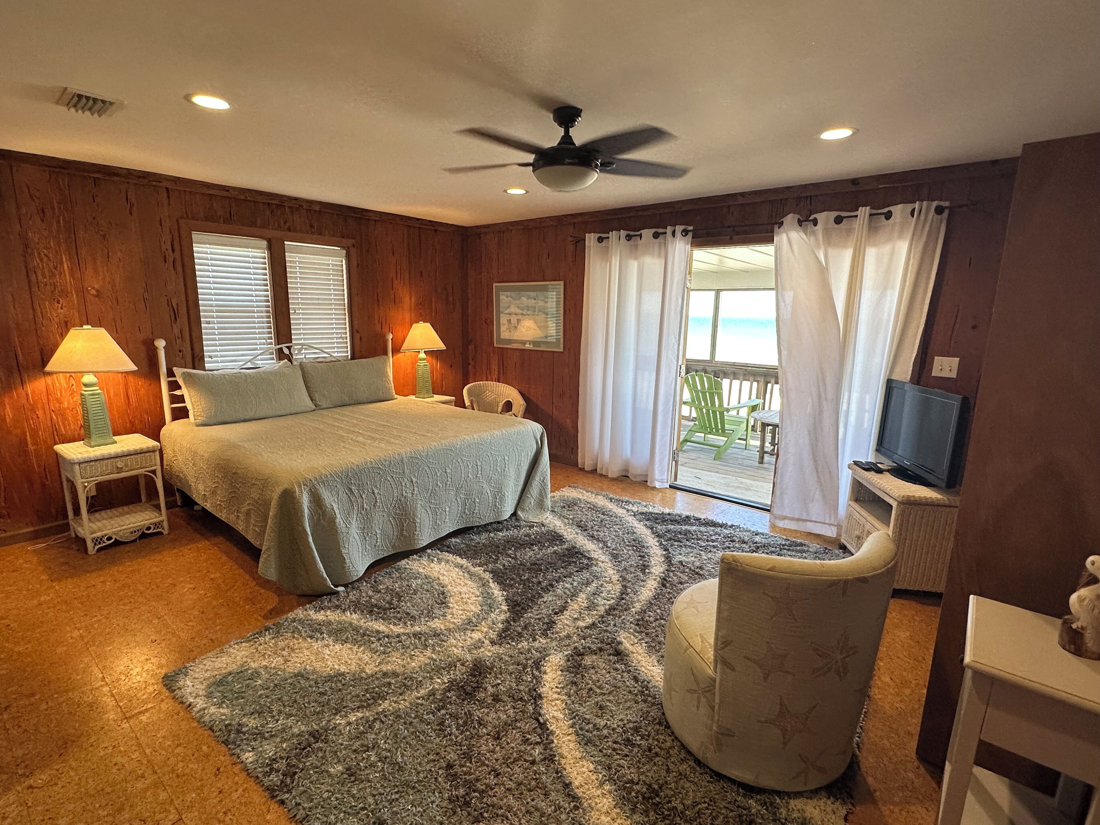 3 多间卧室、熨斗/熨衣板、WiFi、床单