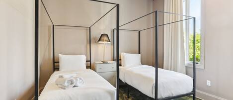 5 makuuhuonetta, ilmainen Wi-Fi, vuodevaatteet