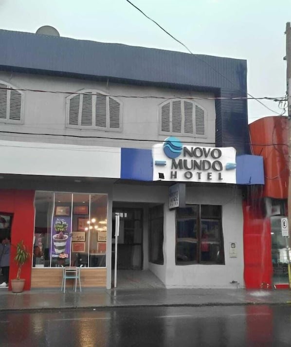 Façade de lâhĂ©bergement
