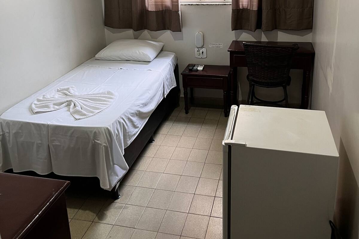 Standard Single Room | Free WiFi, bed sheets