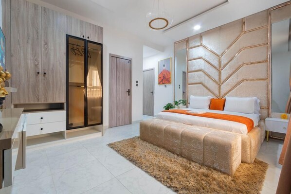 2 bedrooms, iron/ironing board, WiFi, bed sheets - 2 Luxury BDR Apartment |Super Fast Wi-Fi | GYM | Pool |Free Airport Fast Track | (Lekki)