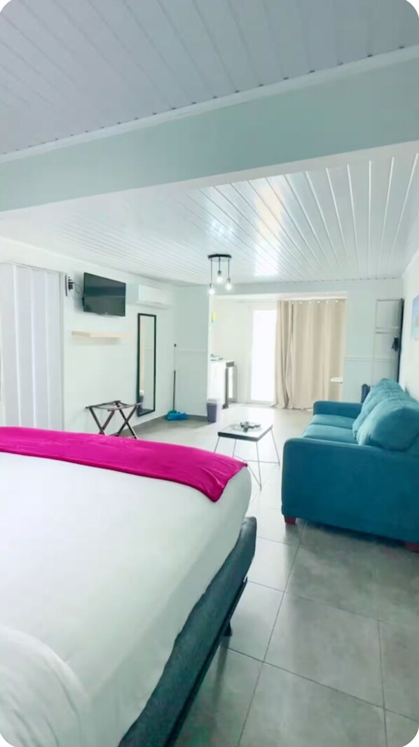 1 bedroom, iron/ironing board, free WiFi, bed sheets