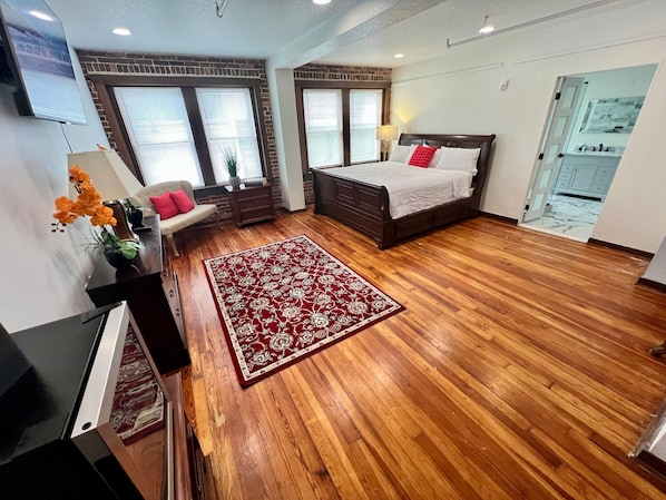 1 bedroom, internet, bed sheets