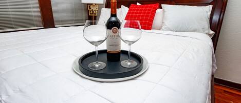 1 bedroom, internet, bed sheets