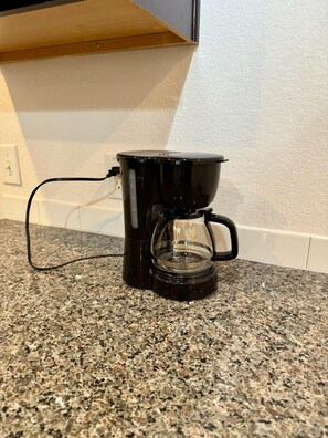 Kaffee und/oder Kaffeemaschine