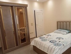 3 bedrooms, WiFi, bed sheets