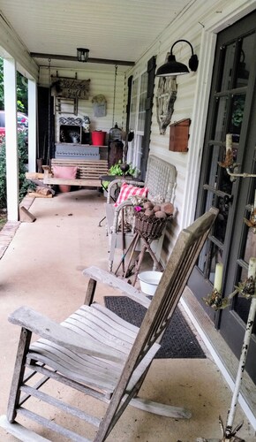 Charming 1 BR Lake Access Apartment in delightful Ashville
