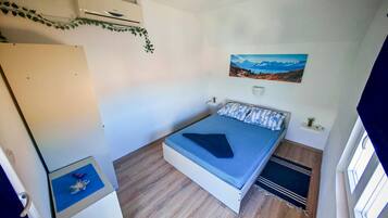 3 bedrooms, in-room safe, free WiFi