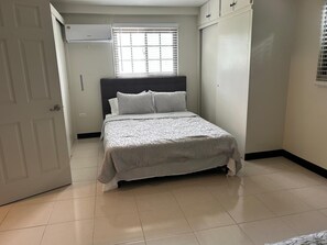 1 bedroom, internet, bed sheets
