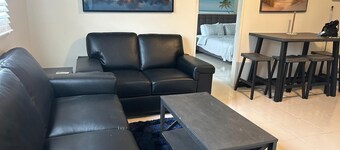 Brand new 1bedroom.1bath unit near Fish Eye Park!