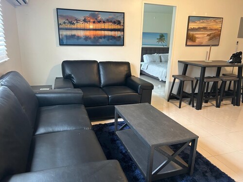 Fabulous apartment with AC in Piti near Fish Eye Park!