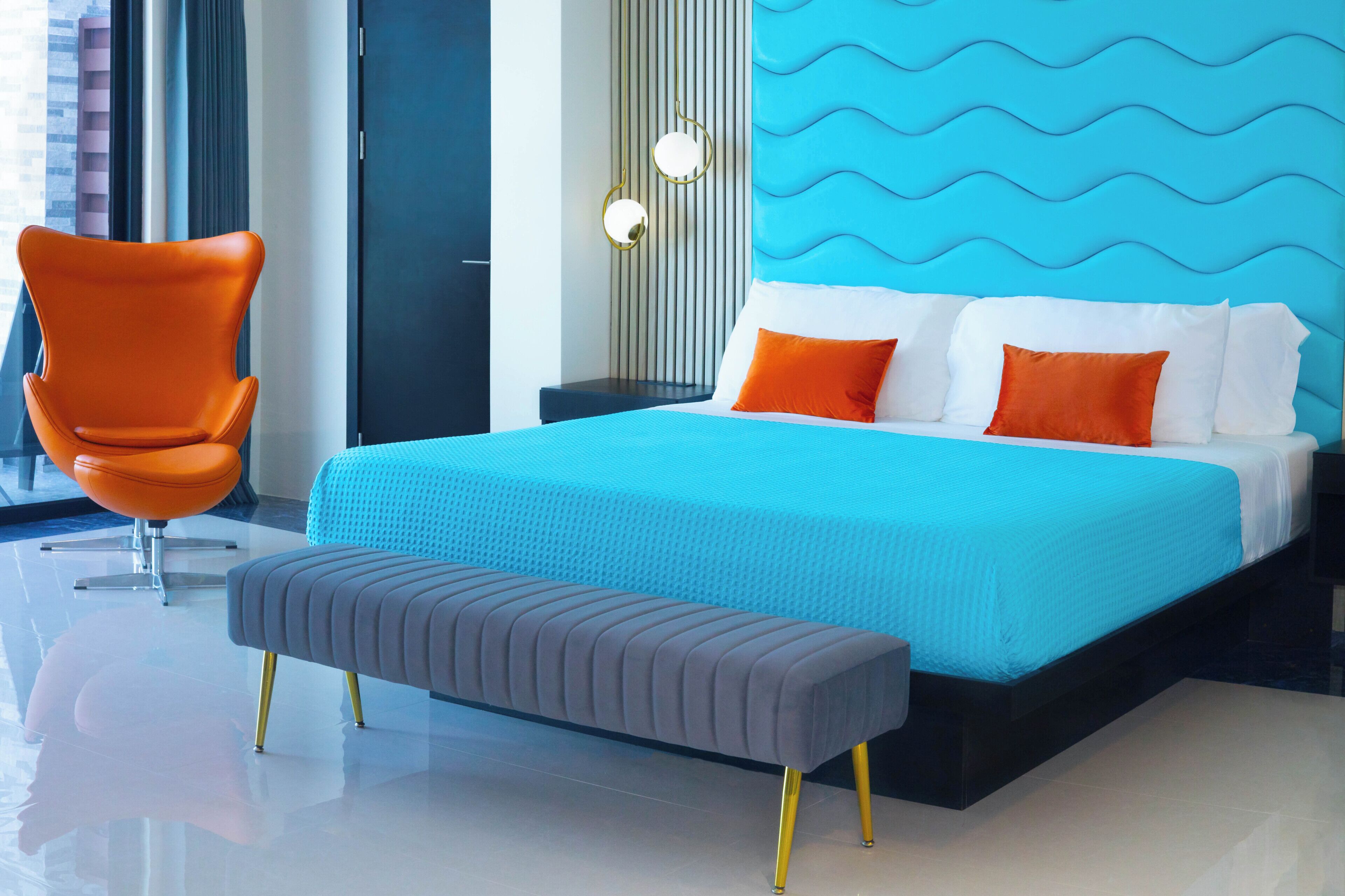 Deluxe King | In-room safe, desk, laptop workspace, iron/ironing board