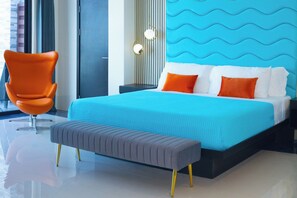 Caja de seguridad en la habitación y escritorio