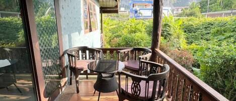 Tempat makan outdoor