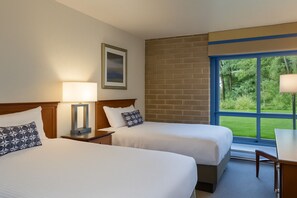 2 soverom, strykejern/-brett, internettilgang og sengetøy