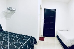 Room - LunaStay (Shared Common Area) (Sungai Seluang)