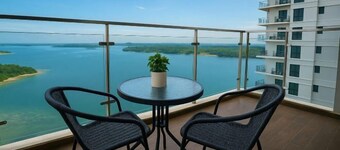 Danga Bay The Sunny Coast 3BR 8Pax