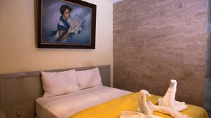 Free WiFi, bed sheets