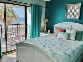 2 habitaciones, decoración personalizada y muebles diferentes 