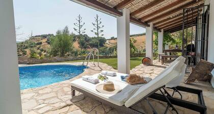 Casa Madrigueras Algodonales by Ruralidays