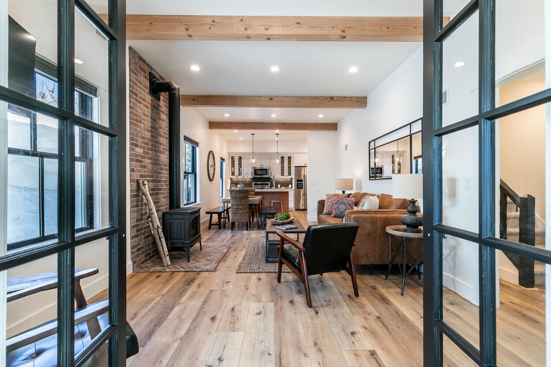 Televisión, chimenea