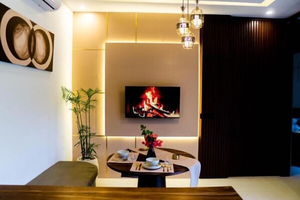 Dining - VIP Villas and Wellness Resort in Kuta Lombok (Pujut)