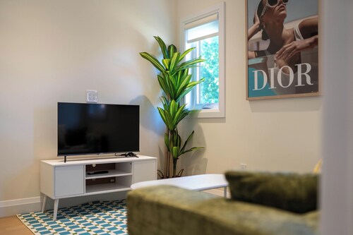 The Dior GuestHouse - 1BR - New Built - Wifi