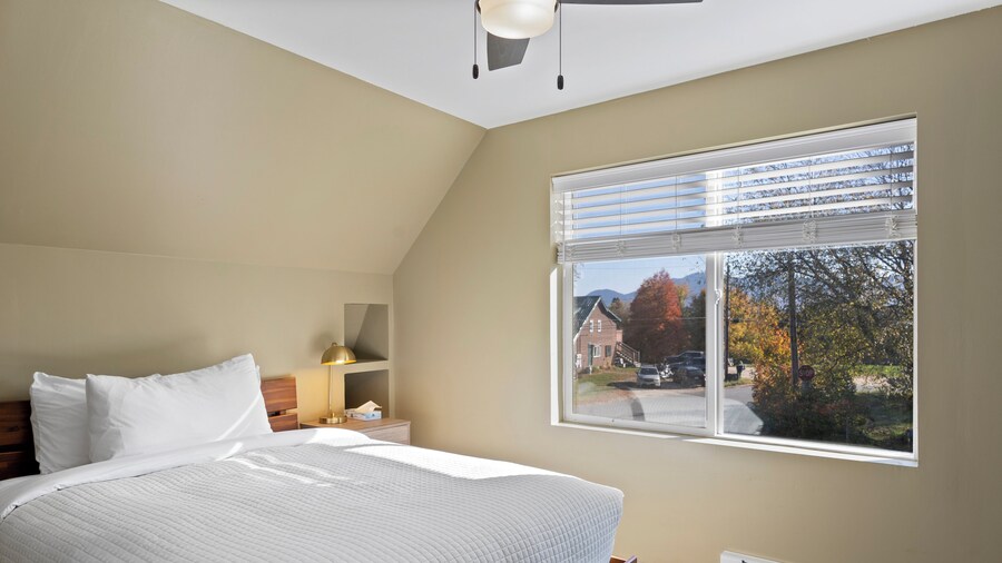Cozy Modern Home