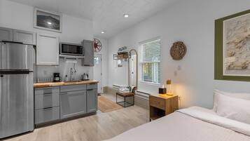 Iron/ironing board, free WiFi