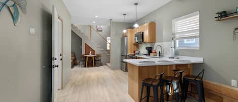 Economy Apartment, City View | Private kitchen