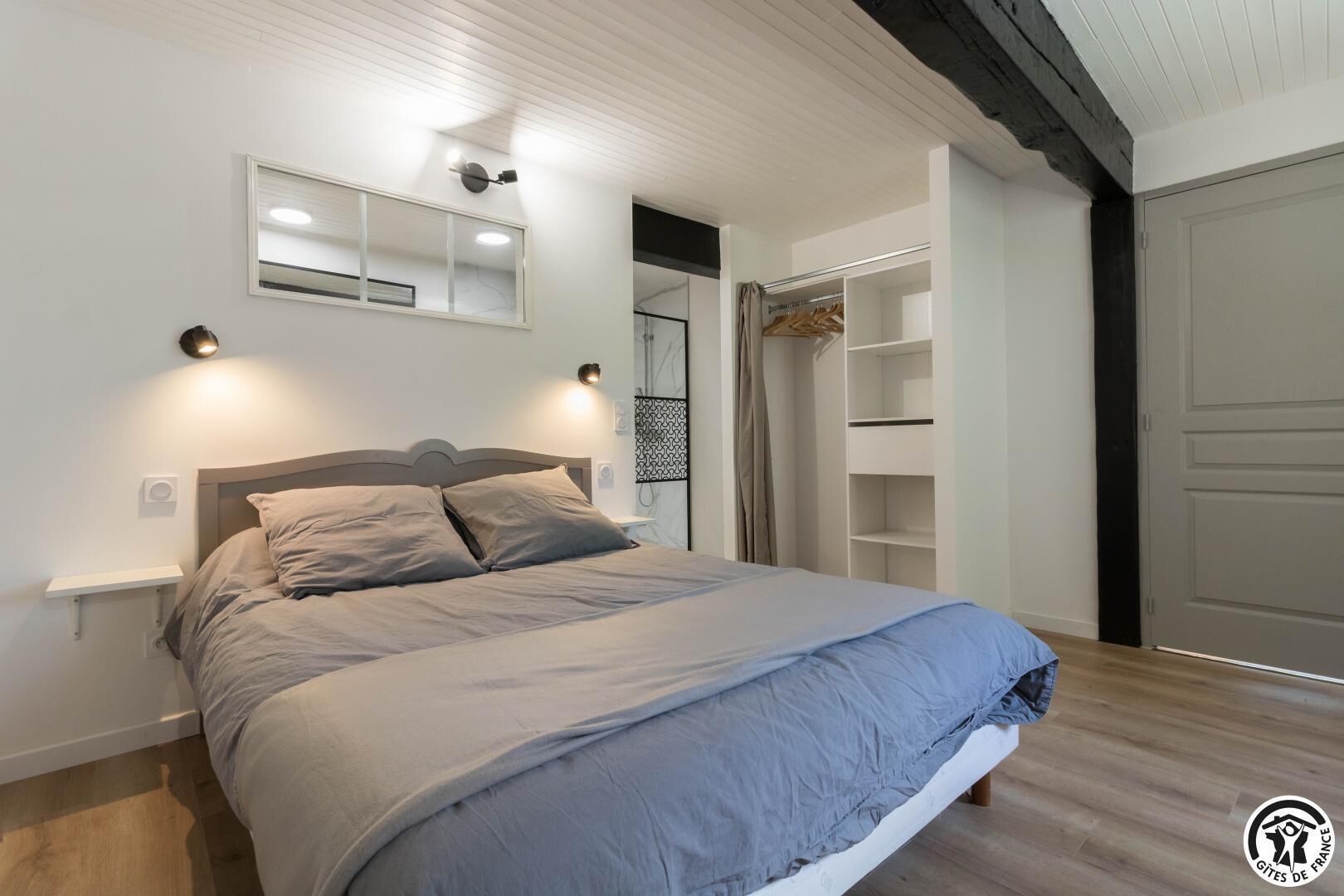 4 多间卧室、免费 WiFi