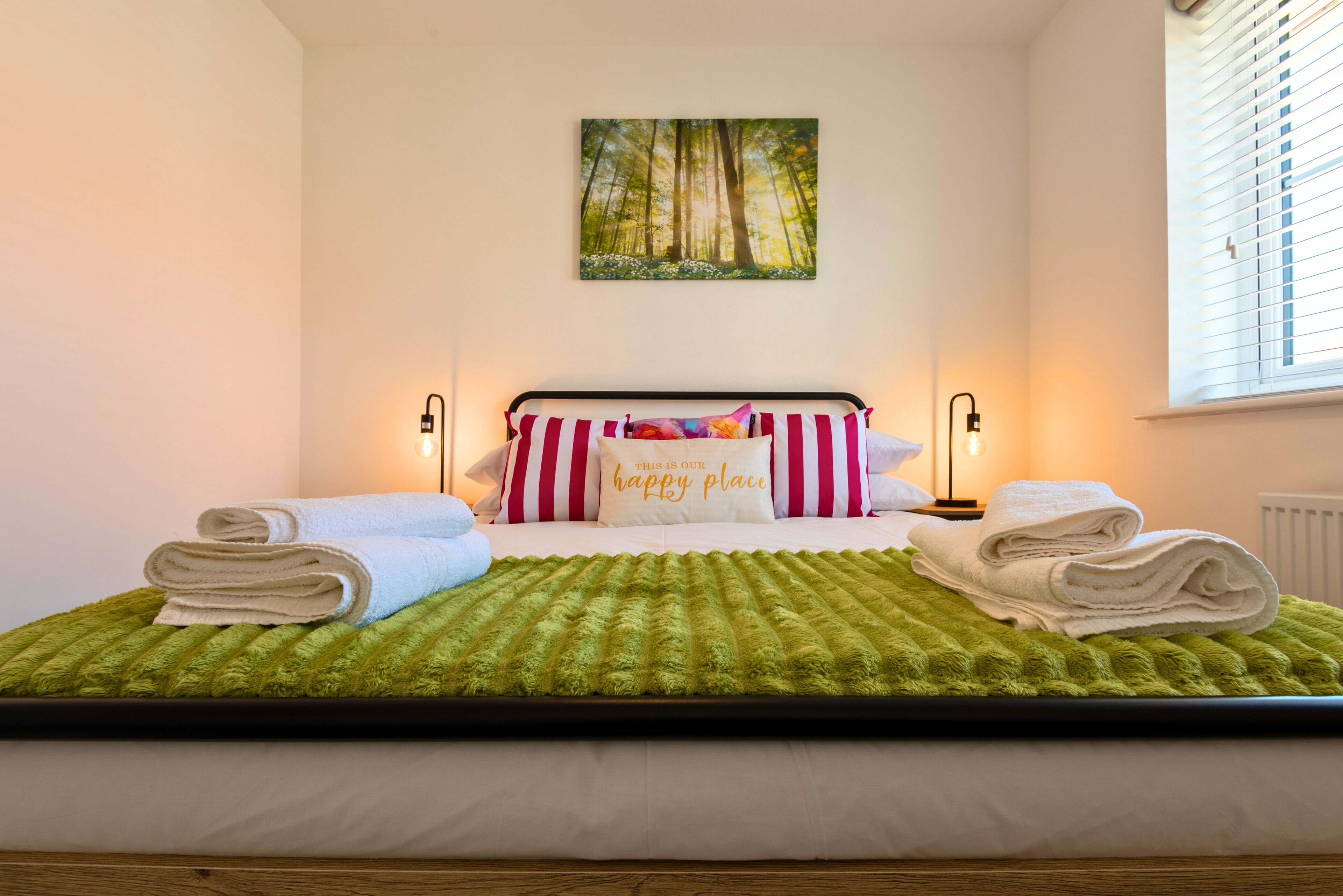 3 bedrooms, iron/ironing board, WiFi, bed sheets