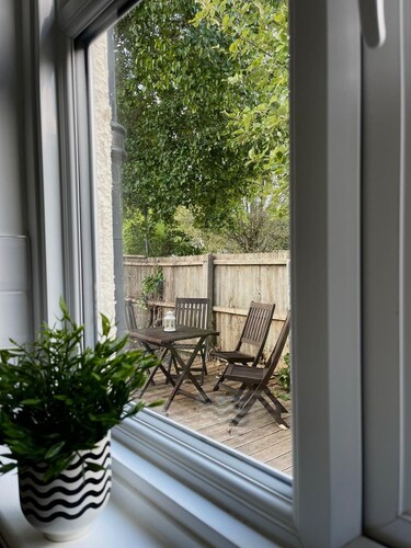 Newly decorated 4-bed home near Cambridge city centre