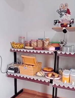 Private kitchen - Pousada Colina  (Cachoeira de Minas)