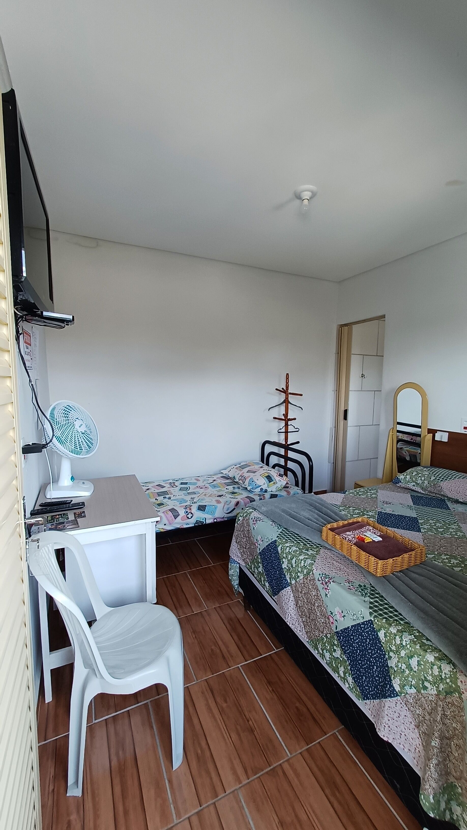 พื้นที่ทำงานแบบใช้แล็ปท็อป, Wi-Fi ฟรี, ทางสำหรับรถเข็น