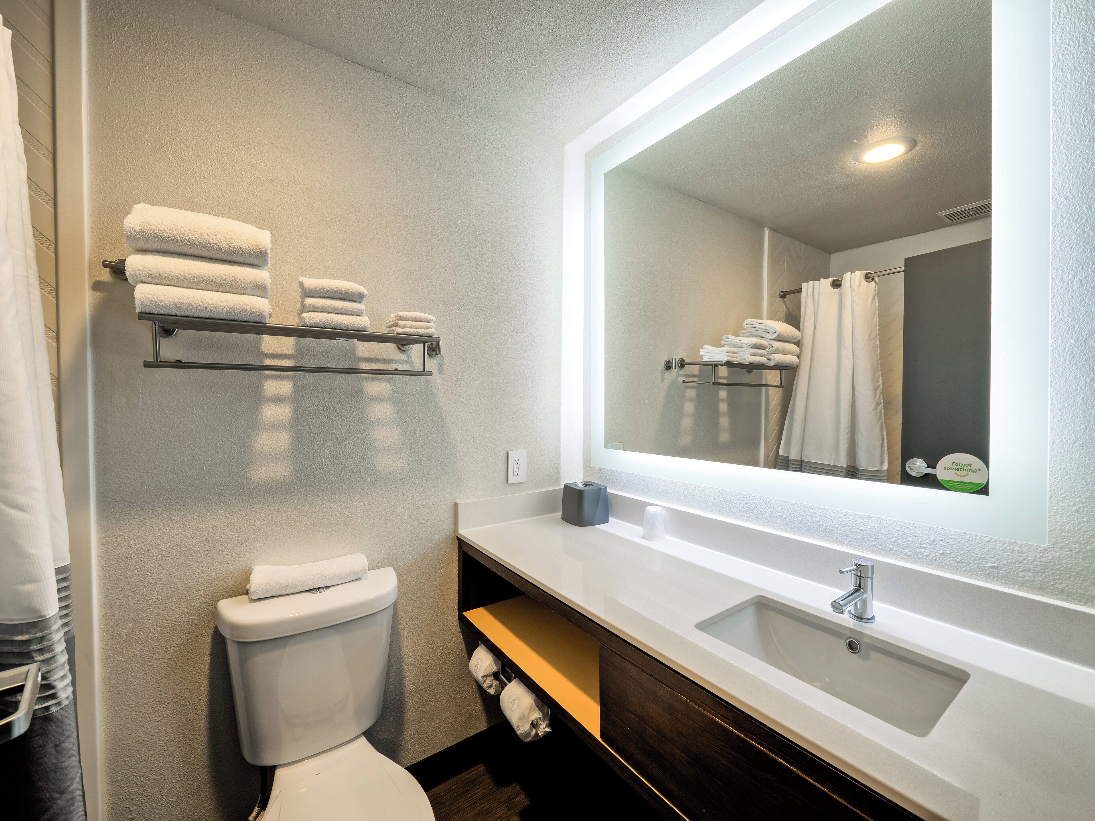 Combined shower/bathtub, hair dryer, towels, soap