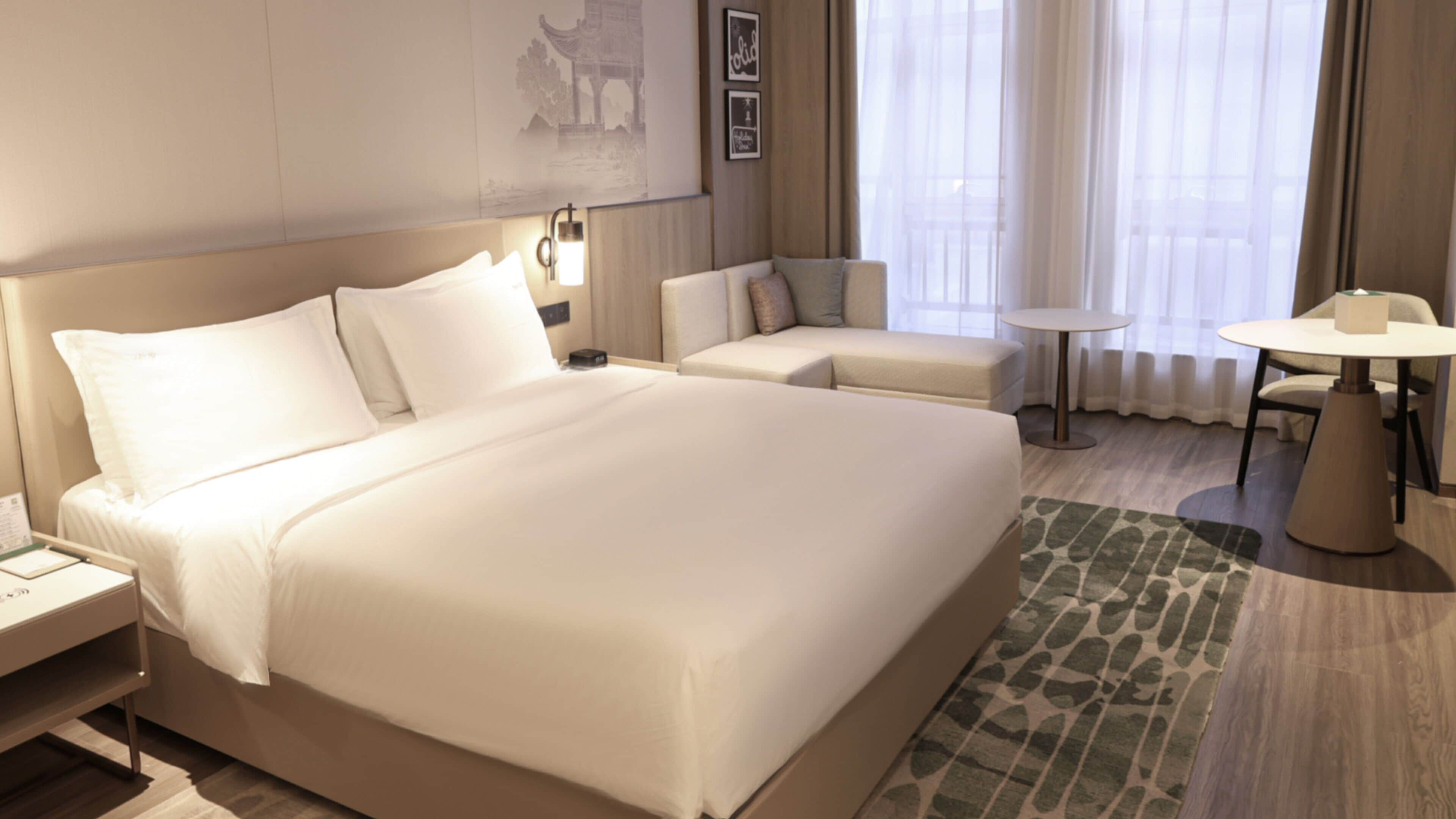 Premium Room, 1 King Bed