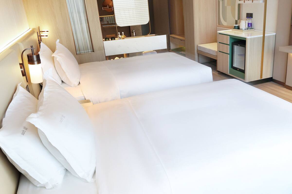 Kamar Standar | Seprai katun Mesir, seprai premium, selimut bulu angsa, dan busa memori