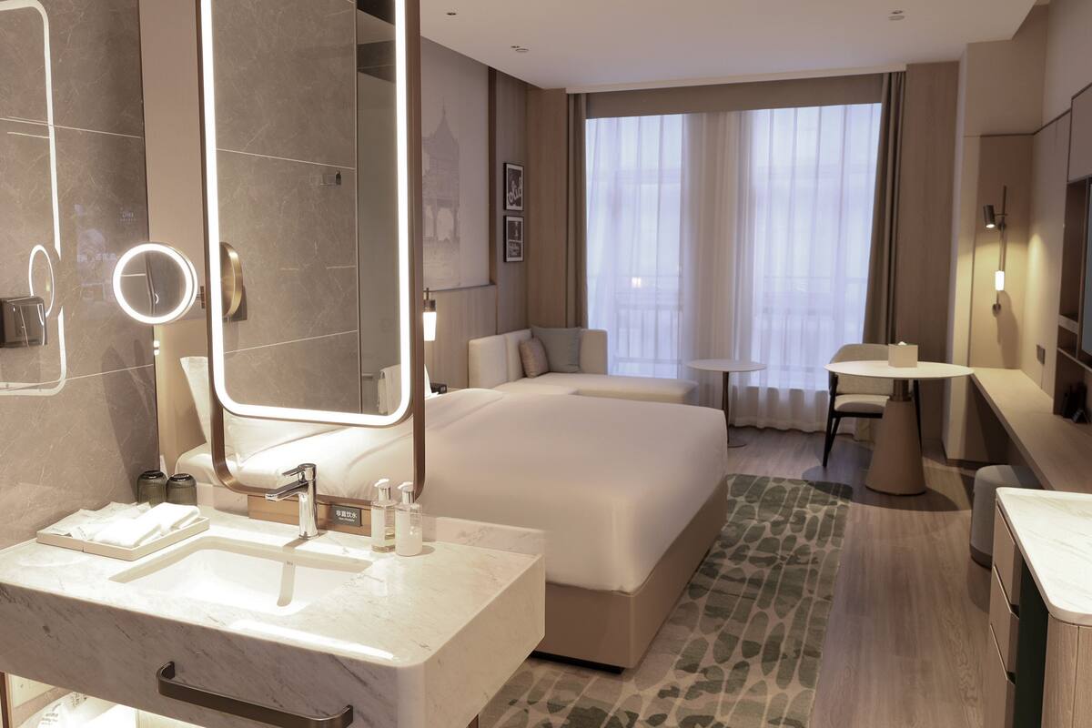 Kamar Premium, 1 Tempat Tidur King | Seprai katun Mesir, seprai premium, selimut bulu angsa, dan busa memori