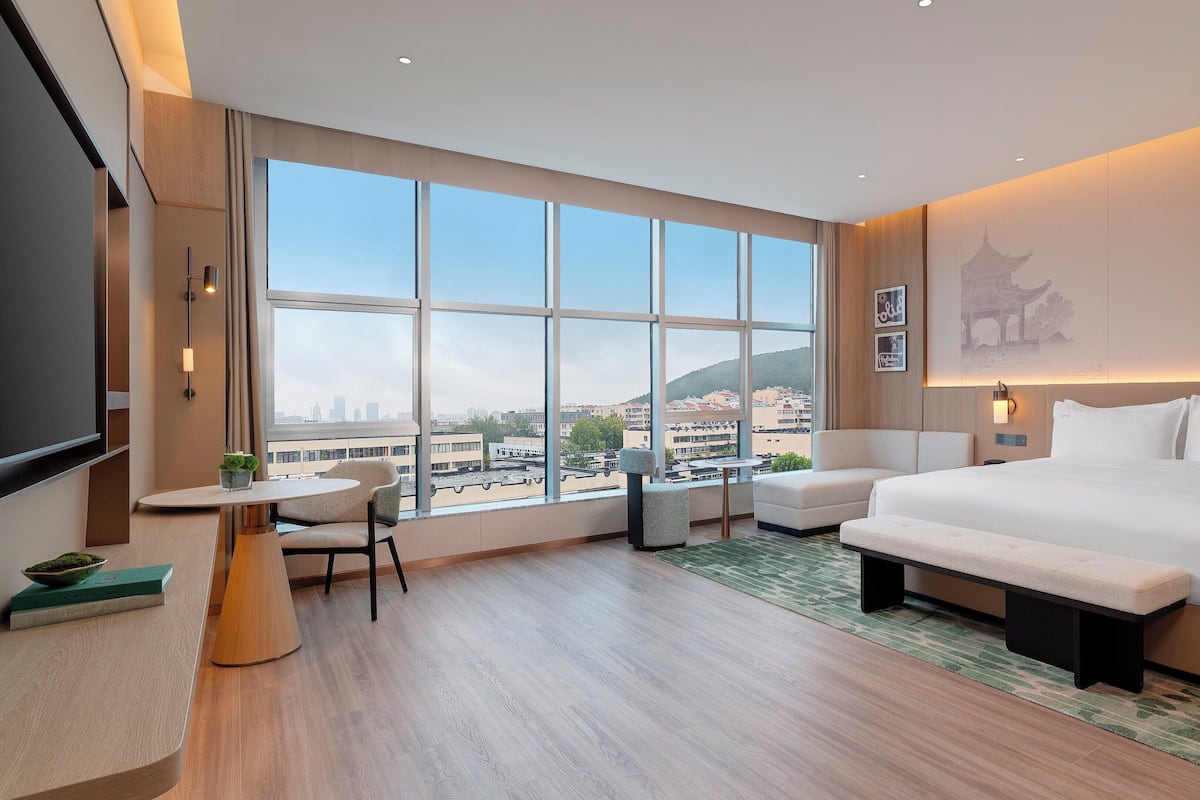Premium Room, 1 King Bed