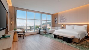 Egyptian cotton sheets, premium bedding, down comforters - Holiday Inn Jinan Thousand Buddha Mountain By Ihg (Jinan)