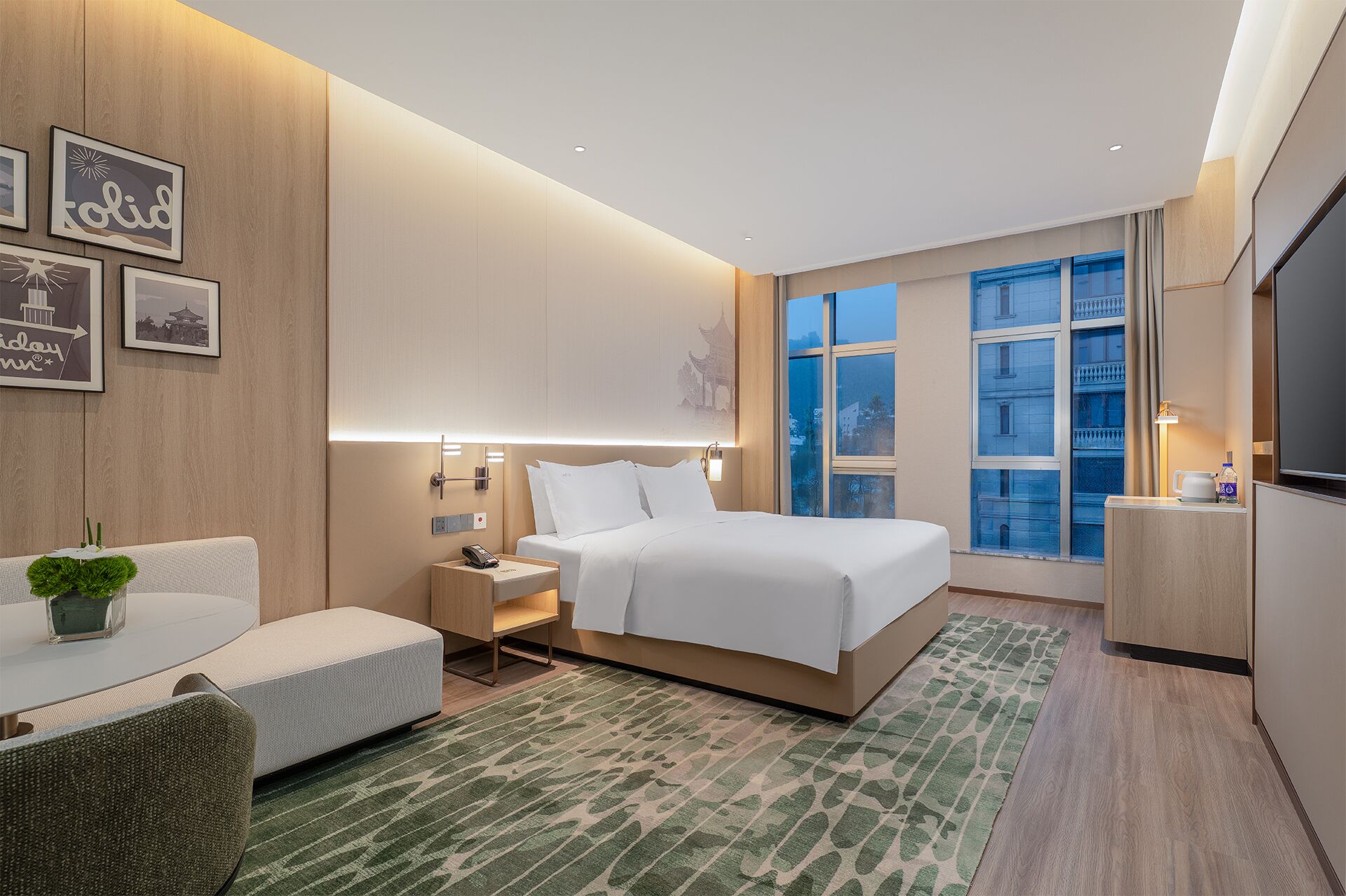 Premium Room, 1 King Bed, Accessible