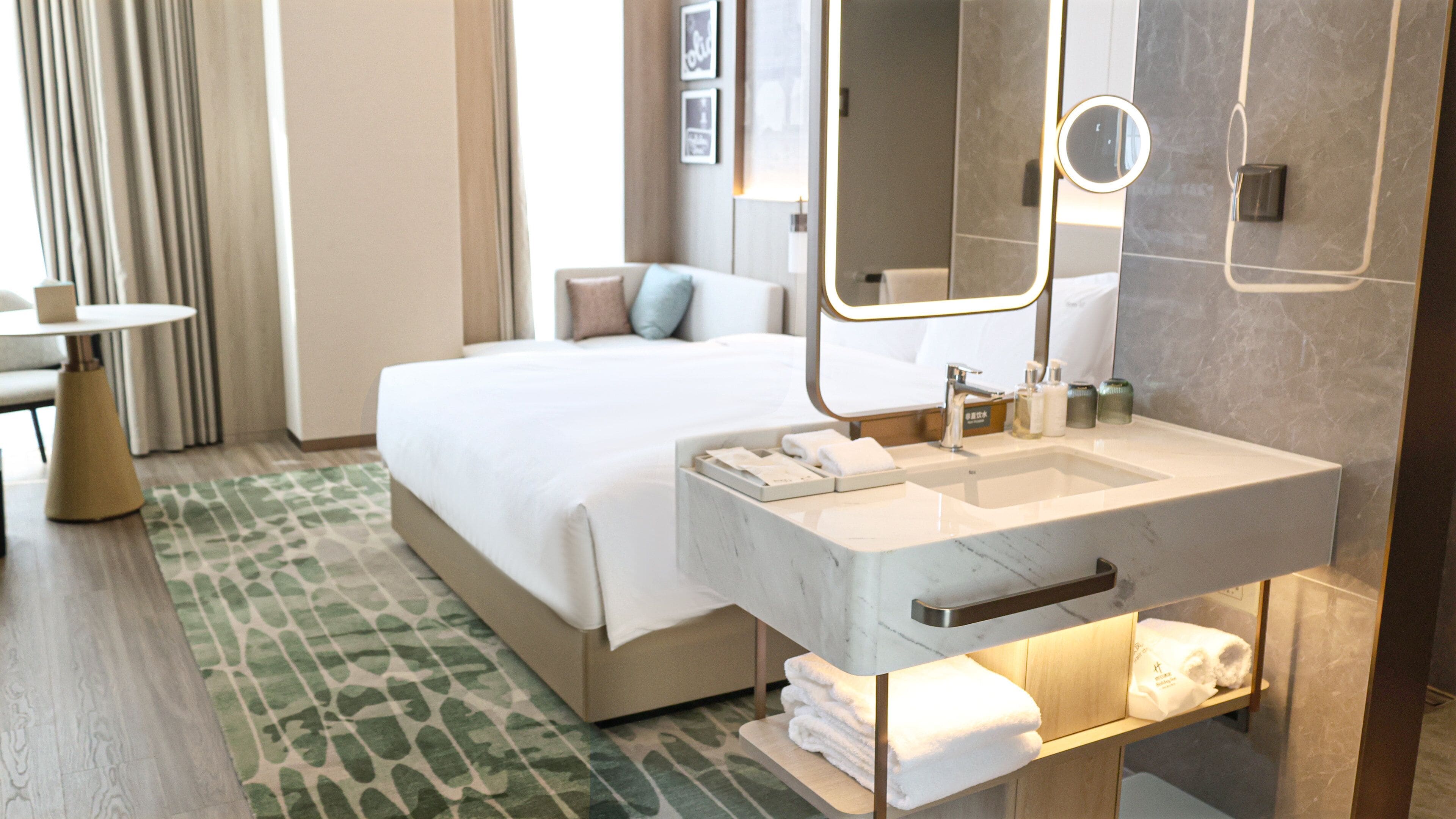 Standard Room, 1 King Bed | Egyptian cotton sheets, premium bedding, down duvets, memory-foam beds