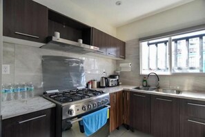 Private kitchen - For 6, NO stairs, beach, Costco, well located! (Mérida)