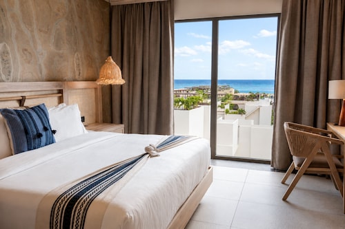 Hotel Indigo Playa Del Carmen by IHG