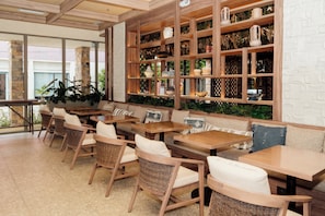 Restaurant - Hotel Indigo Playa Del Carmen by IHG (Playa del Carmen)
