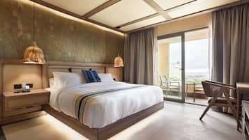 Ropa de cama de alta calidad y caja de seguridad en la habitación