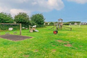 Unclassified image, 3 of 4, button - Bagend Sleeps 14 Hot Tub Balcony & Ping Pong (North Devon District)