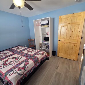 2 bedrooms, iron/ironing board, WiFi, bed sheets