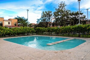 Pool - Family Oasis w/ Full A/C • Pools & 24/7 Security (Apopa)